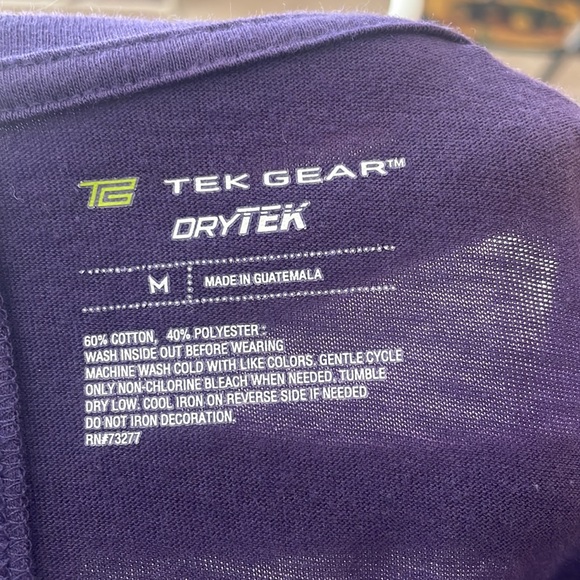 Two Gear Dry Tek size M tee shirt - Picture 2 of 3